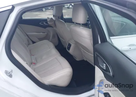 2015 Chrysler 200 C z USA, uszkodzony, nr VIN 1C3CCCCG7FN673673